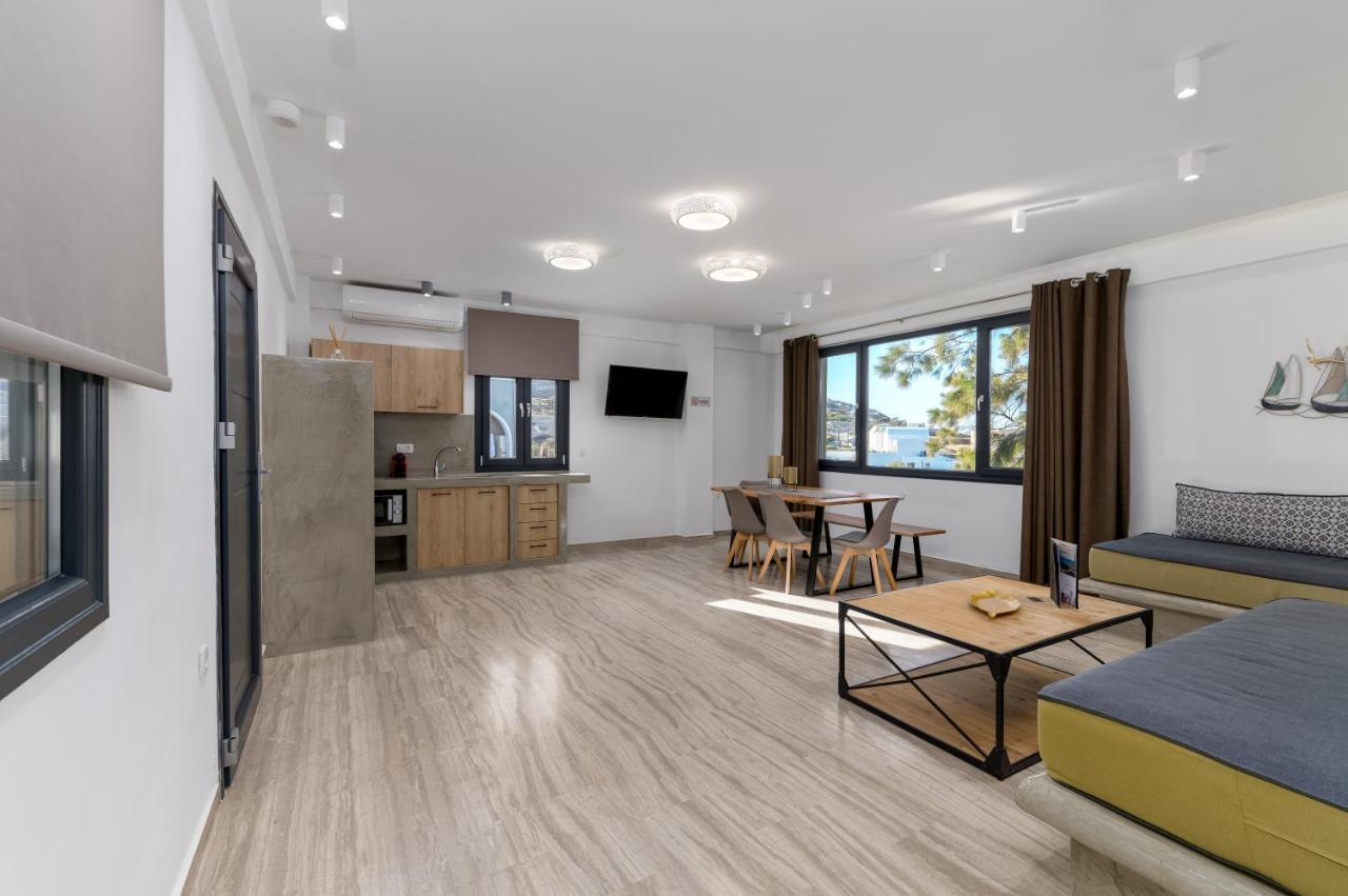 סנטוריני Christianna & George Luxury Hot Tub Apartment מראה חיצוני תמונה