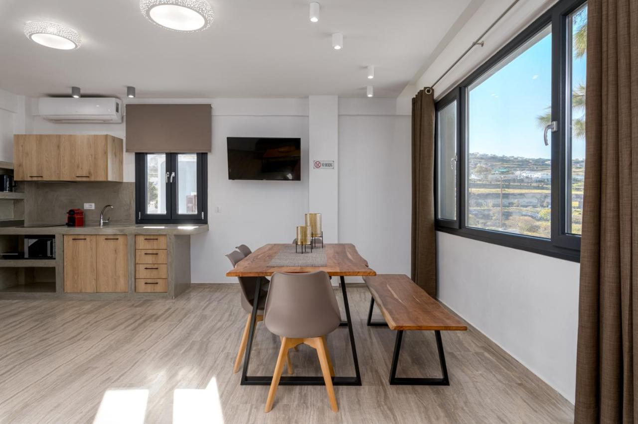 סנטוריני Christianna & George Luxury Hot Tub Apartment מראה חיצוני תמונה